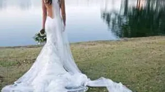 A aflat ca o insala chiar in ziua nuntii, cu una dintre domnisoarele de onoare! Ce i-a facut mireasa barbatului de fata cu toti invitatii