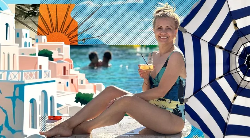 Simona Gherghe, fotografiată în costum de baie la 46 de ani! Vedeta de la Antena 1 a plecat în vacanţă cu familia
