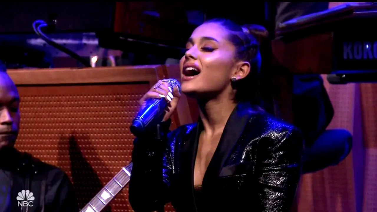 Ariana Grande, devastata dupa moartea lui Mac Miller (3) 