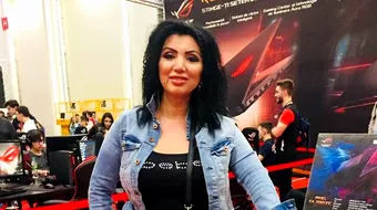 Adriana Bahmuteanu isi ingrijeste tenul cu diamante: „Am plecat ca o printesa, mai frumoasa si mai tanara cu zece ani!”