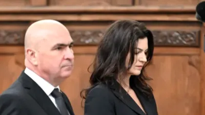 Concubina lui Ilie Bolojan, apariție impecabilă la Viena. Cum s-a prezentat Ioana, de mână cu premierul României