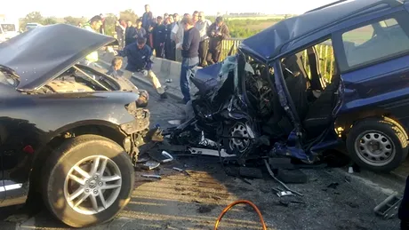 Accident teribil pe Autostrada A1, soldat cu 10 victime. Se intervine cu autospeciale pentru salvarea lor