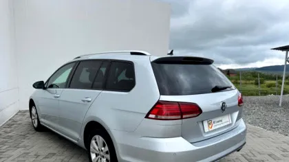 BT Leasing vinde un VW Golf, cu motor diesel și cutie automată. De ce este mașina perfectă de familie?