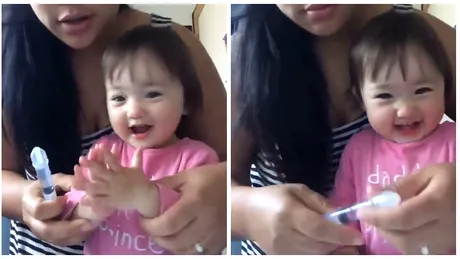 Cum cureti nasul infundat al copilului tau! Tehnica acestei mamici a devenit VIRALA VIDEO