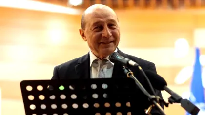 Traian Băsescu a retrăit azi un moment important din viața lui. S-a întâmplat în urmă cu 50 de ani și nici soția nu-l poate uita