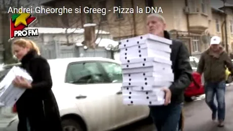 Momentul in care Andrei Gheorghe a mers la sediul DNA, incarcat cu zeci de cutii de pizza! Motivul pentru care voia sa le duca de mancare procurorilor