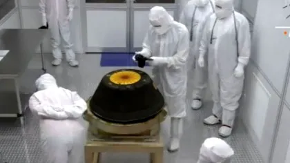 Capsula cu material extraterestru a fost DESCHISĂ! Ce au văzut la interior i-a șocat