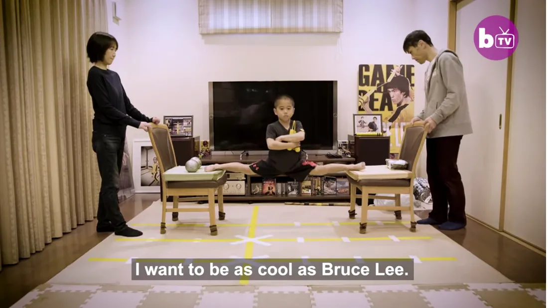 Pustiul asta de 8 ani este viitorul Bruce Lee! Nici nu o sa-ti vina sa crezi ce este in stare sa faca! E o masina de judo