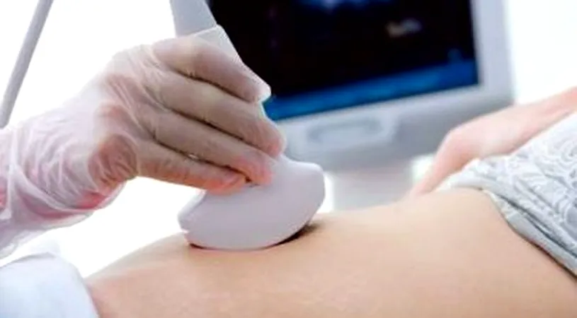 A mers sa isi faca o ecografie la burta, dar a sarit ca arsa de pe patul ginecologului! Ce a vazut viitoarea mamica pe ecran a marcat-o pe viata