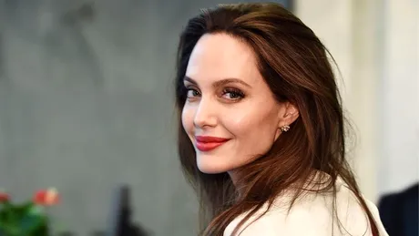 Angelina Jolie donează un milion de dolari pentru hrana copiilor afectați de Covid-19