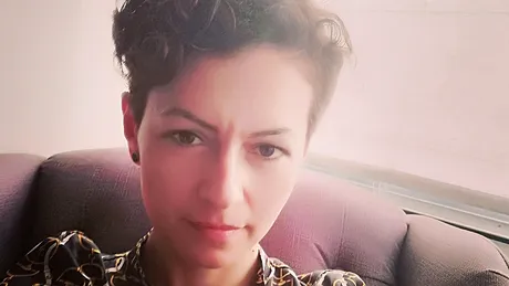Doliu în presa din România. Tânăra jurnalistă Iuliana Roibu a încetat din viață