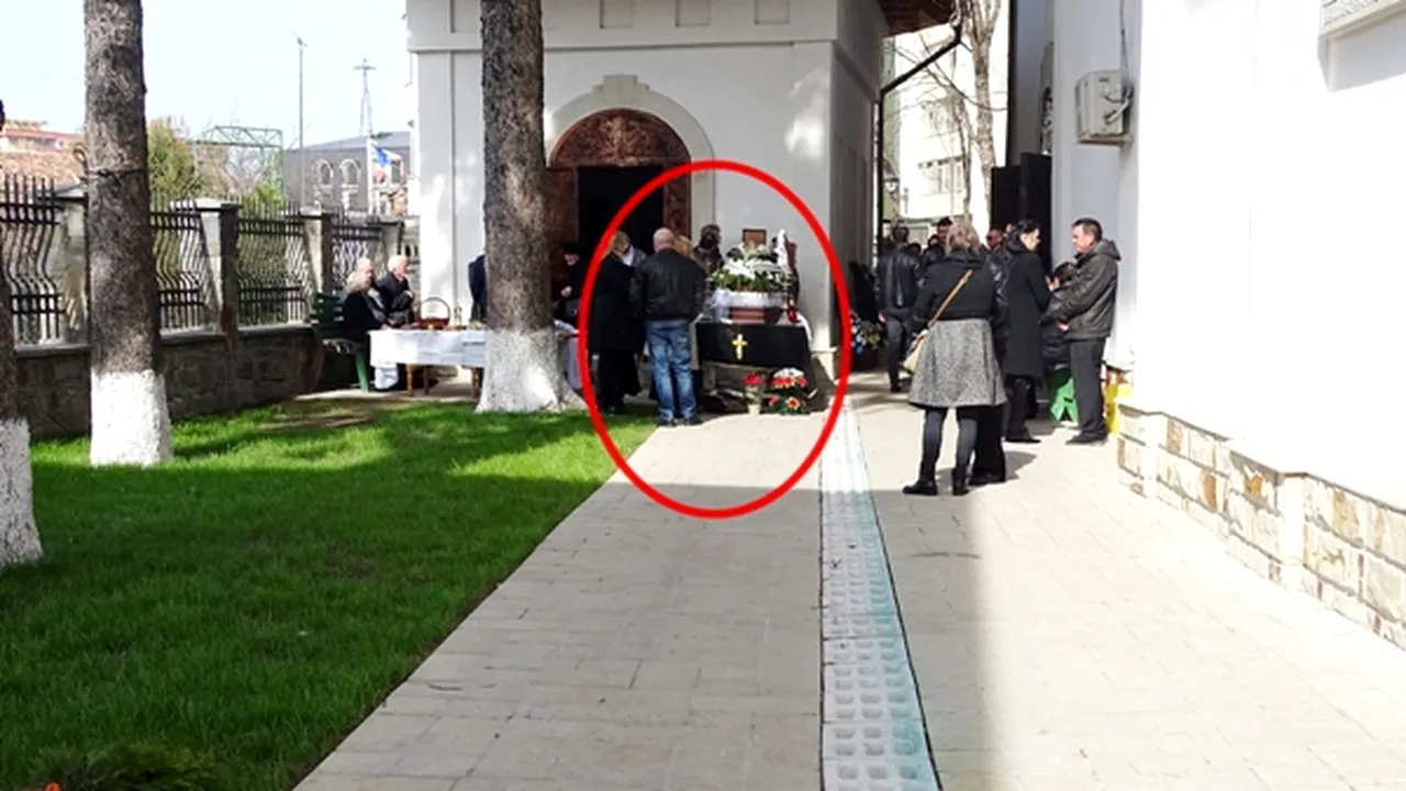 Un preot din Piatra Neamt a scos mortul din biserica 