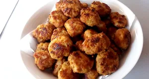 Rețetă de chiftele pentru zilele cu dezlegare la pește. Cum să le prăjești să rămână moi și suculente