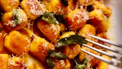 Gnocchi parizieni crocanți cu unt brun – un adevărat răsfăț pe farfurie