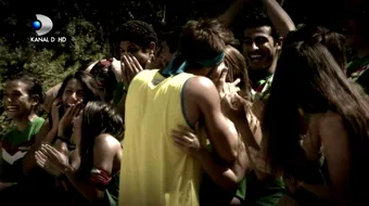 Momente fierbinti la Exatlon! Iulian Pitea si Ana Maria Gonzalez s-au sarutat cu pasiune