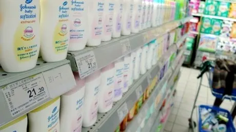 A primit despagubiri de 417 milioane de dolari, dupa ce a dat in judecata o firma de cosmetice! Femeia a folosit un produs care i-a provocat cancer ovarian