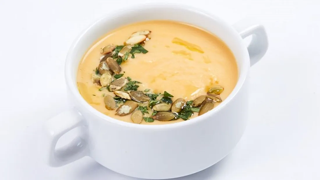 Cea mai delicioasa supa crema de ciuperci. Este foarte usor de facut