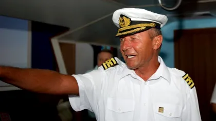 Traian Băsescu, nas în nas cu arta nudă. Poveste despre petrecerea lui Mircea Dinescu de la Lăptăria lui Enache