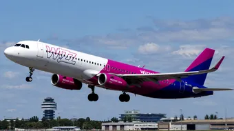 Lovitură pentru pasageri. Wizz Air renunță la 6 zboruri din România în plin sezon de vacanțe