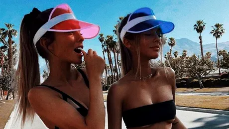 Cele mai sexy surori de pe Instagram! Franţuzoaicele au dat peste cap internetul cu fotografiile lor