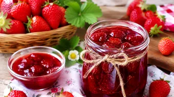 Rețetă de dulceață de căpșuni. Preparatul de vară care aduce gustul copilăriei în fiecare borcan