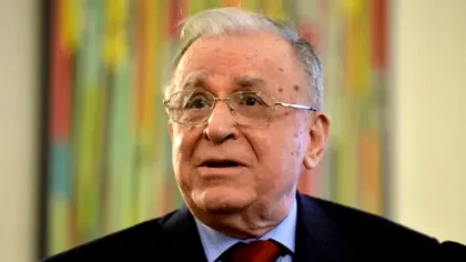 Ion Iliescu a ieșit din comă. Oare ar vrea să mănânce „crap la carton”, felul lui preferat?