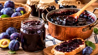 Cât trebuie să fiarbă magiunul de prune. Secretul pentru un magiun gros, aromat și bine păstrat