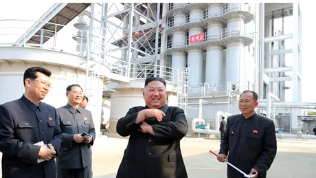 Trăiește! Primele imagini cu liderul de la Phenian, Kim Jong-un, după ce s-a scris că a murit!
