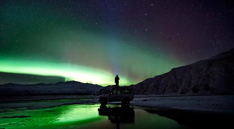 Horoscop 4 februarie 2019: Taurii au parte de o intalnire neasteptata!