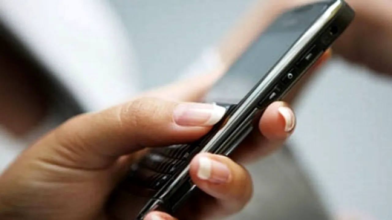 telefon_34__46976500 
