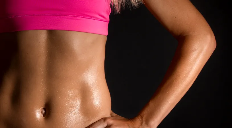 Neo Slimming este terapia de remodelare corporală care formează pătrățele pe abdomen