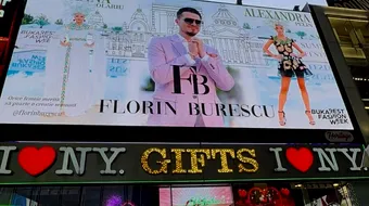 Designerul român care cucerește America! Florin Burescu, pe ecranele gigant din Times Square alături de celebrități internaționale