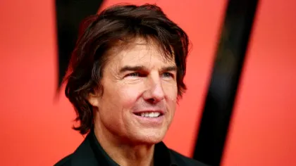 Tom Cruise și-a înnebunit fanele. Fără tricou, în Majorca. Nici Lenny Kravitz nu se lasă. Foto