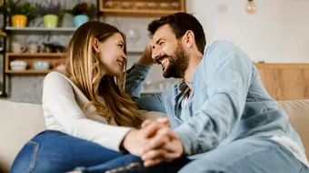 Cum recunoști comunicarea sănătoasă. Semnele care arată că relația voastră se bazează pe respect și încredere