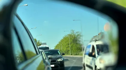 2025: Ce riști dacă treci peste linia dublă continuă? Contează că nu ai deranjat pe nimeni sau nu ai făcut accident?