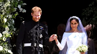 Meghan Markle si Printul Harry aniverseaza 1 an de la nunta. Cum au sarbatorit aniversarea, alaturi de fanii lor VIDEO