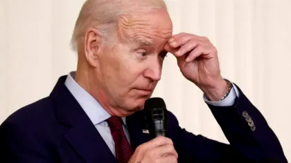 Joe Biden susține că niște canibali i-au mâncat unchiul după prăbușirea avionului.