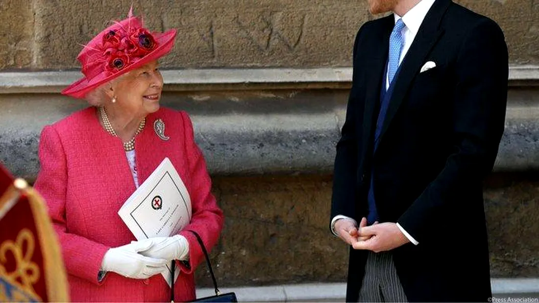 Prințul Harry, singurul care reușea să o păcălească pe Regina Elisabeta a II-a! Ce farse incredibile îi făcea bunicii sale