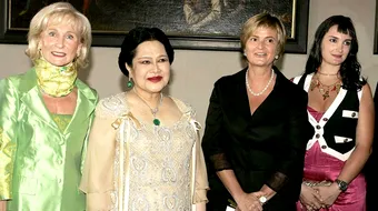 Regina Mama Sirikit a Thailandei, internata de urgenta la spital. Care este starea ei