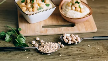 Cea mai bună rețetă de humus. Beneficiile incredibile ale acestui preparat delicios