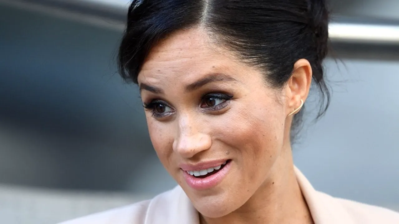 Meghan sfideaza vremea! S-a imbracat superb, dar total neadecvat 