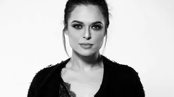 Cum arată și ce face Raluca Lăzăruț de când a părăsit România. Fosta prezentatoare duce o viață de lux peste hotare