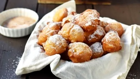 Rețetă simplă pentru gogoși cu lingura, care sunt pufoase și delicioase