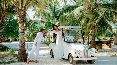 Marius Morra s-a căsătorit în Maldive, în cadrul unei ceremonii simple, care a avut loc pe plajă