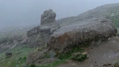 NINGE in plina vara! Ce zone din Romania au fost luate cu asalt de ninsori! Temperaturile au scazut sub 0 grade Celsius VIDEO