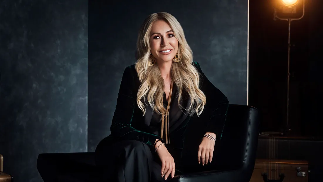 Singura româncă din topul celor mai bogate femei din SUA își spune povestea inspirațională în cartea „Conturul unui vis”