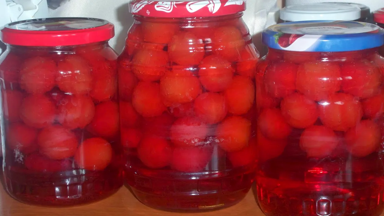 Compot de corcoduse, deliciu de vara! Cum faci aceasta bautura racoritoare si aromata (5) 