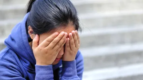 Revoltator: adolescenta de 16 ani, violata de un barbat care fusese coleg de celula cu tatal sau! Cum au incercat rudele fetei sa-l acopere pe individ