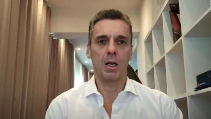 Mircea Badea și-a făcut podcast și a ironizat noua melodie a Deliei, cea despre rolul femeii cu țâțe