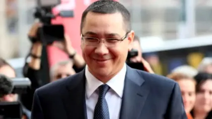 Victor Ponta, prima apariție publică alături de iubită. Cine e femeia care l-a făcut să o uite pe Daciana Sârbu